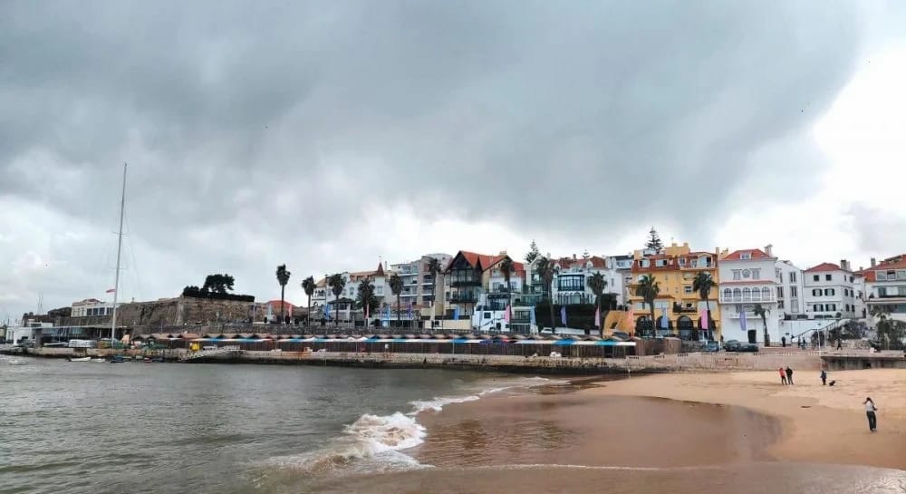 Кашкайш: Відпочинок на пляжі та незабутні враження з Пащі Диявола