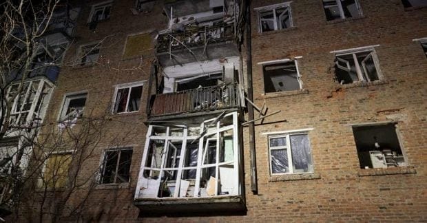 Росіяни ударили по кількох областях, є руйнування та поранені (фото)