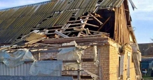 Росіяни майже 70 разів обстріляли два райони Дніпропетровщини: є загиблий і 12 поранених