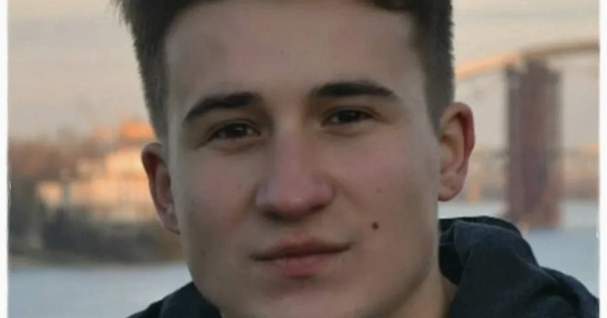 допоможіть мені прославити цього хлопця