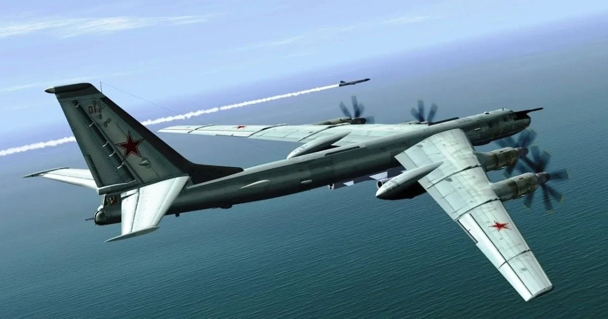 Російські загарбники здійснюють масовану ракетно-дронову атаку на Україну