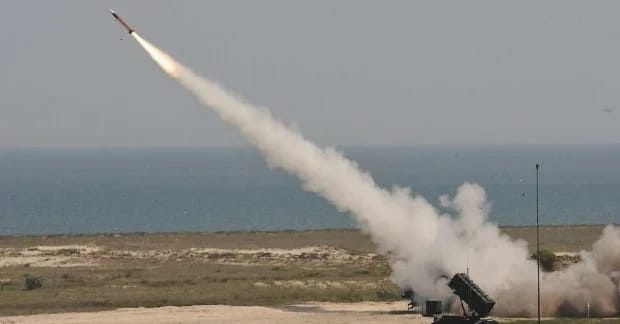 ОАЕ, Кувейт і Бахрейн заявили про нову масовану атаку з боку Ірану попри перемир'я