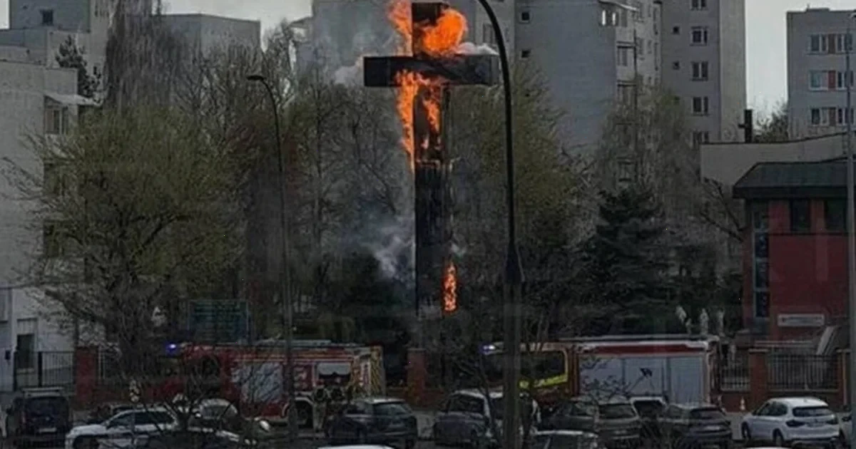 пожежа хреста Польща