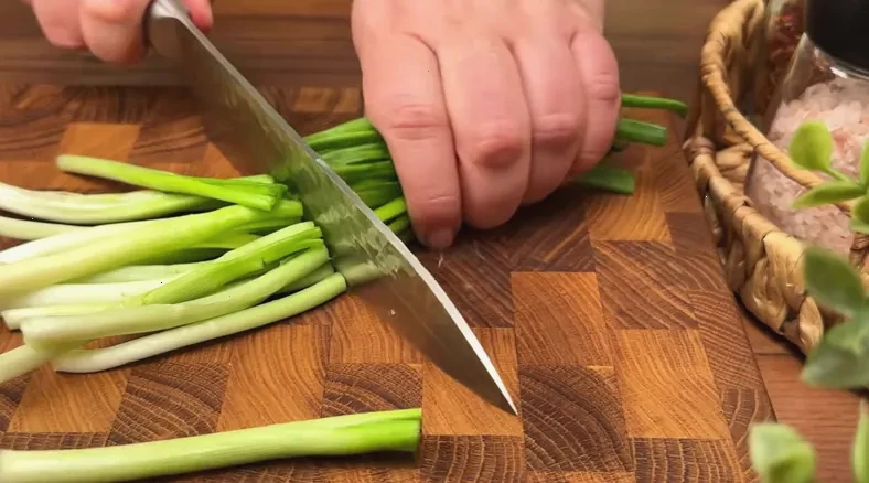 Italian tomato cucumber salad — step 2