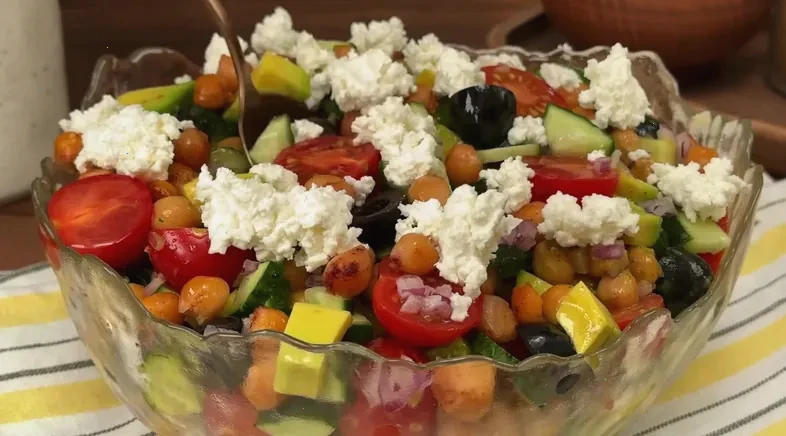 Mediterranean chickpea salad — step 6