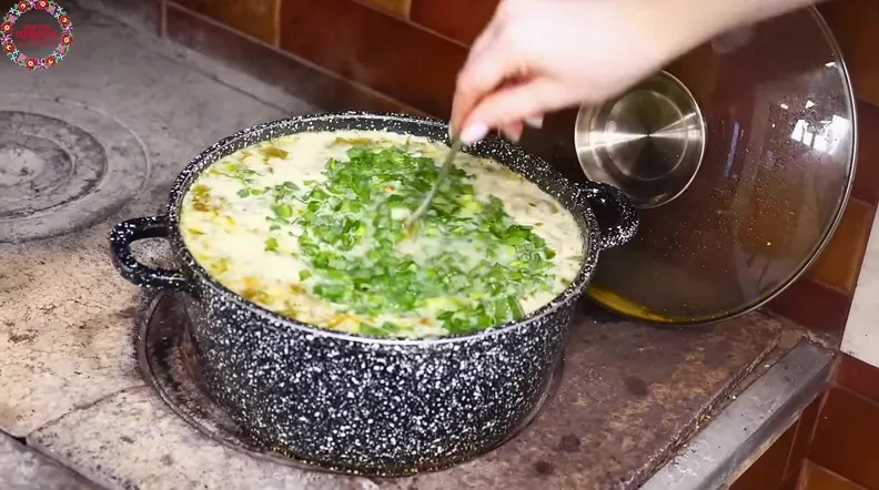 зелений борщ з щавлем — крок 5, покроковий рецепт