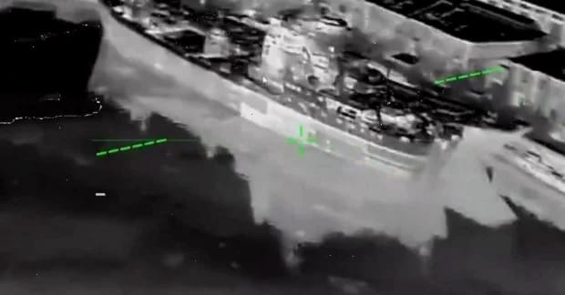 СБУ уразила в Криму три російські військові кораблі та винищувач (фото)