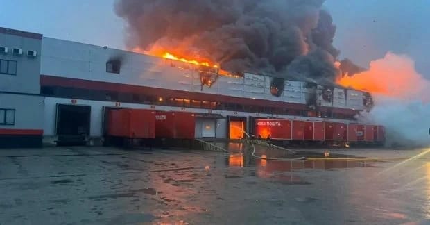 Атака "Шахедами" по Луцьку: Росія знищила термінал "Нової пошти"