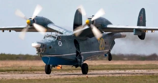 Сили оборони уразили літак-амфібію Бе-12 в окупованому Криму