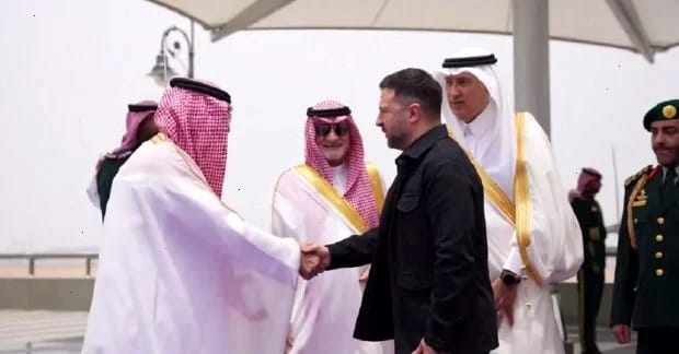 Зеленський прибув до Саудівської Аравії (відео)